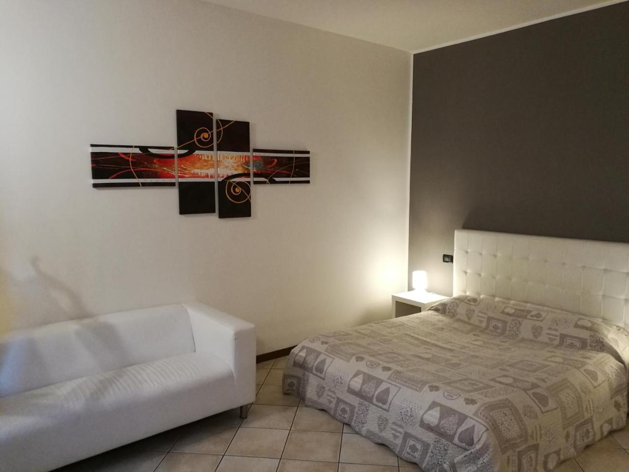 דירות בולוניה Residenza Ugo Bassi מראה חיצוני תמונה